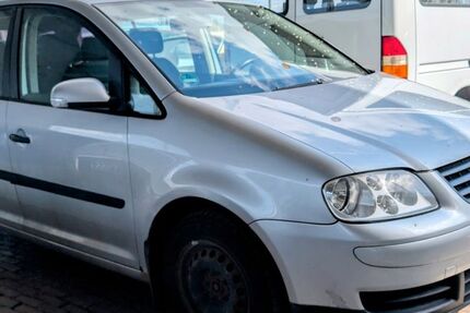 VW Touran 300.000 km 1.150 &euro; München 81825
