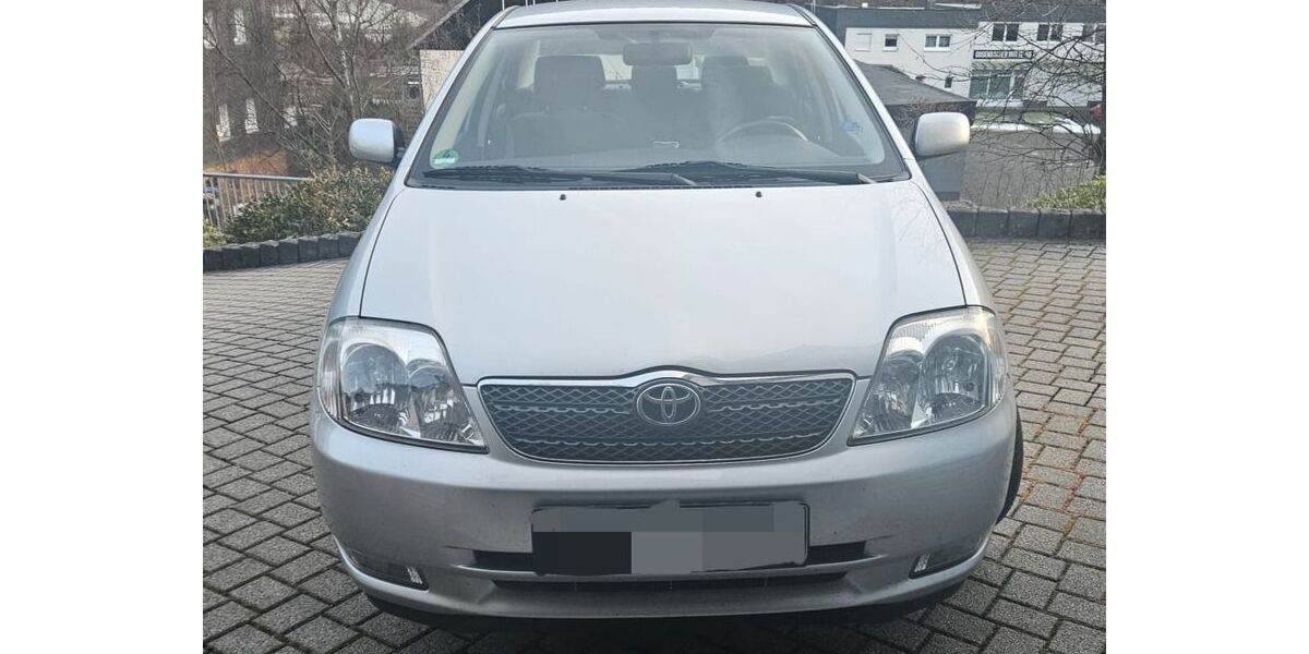 Toyota Corolla 101.000 km 4.100 &euro; Kirchen 57548