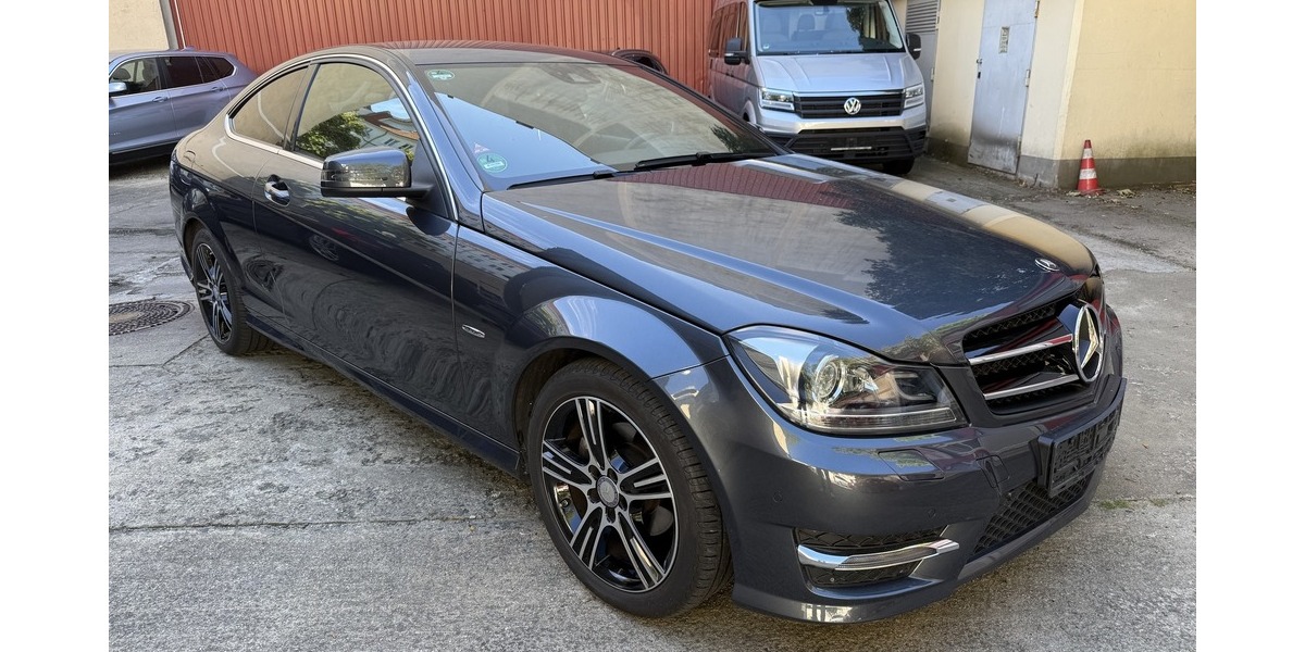 Mercedes-Benz C 180 Coupe CGI Edition C AMG LOOK 64.300 km 16.900 &euro; Berlin 10247