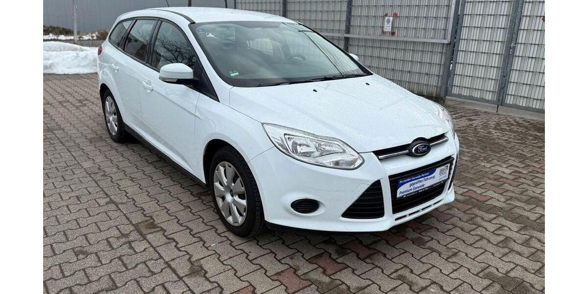 Ford Focus 102.318 km 6.490 &euro; Melle 49324