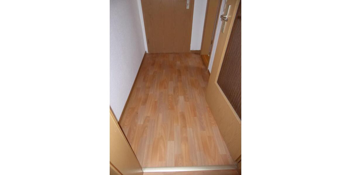 Etagenwohnung Unterwellenborn - 1 Zimmer, 25 m&sup2;, 145&euro; | Angebot:25342154