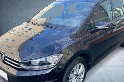 VW Touran 18.280 km 32.680 € Frankfurt am Main 60528
