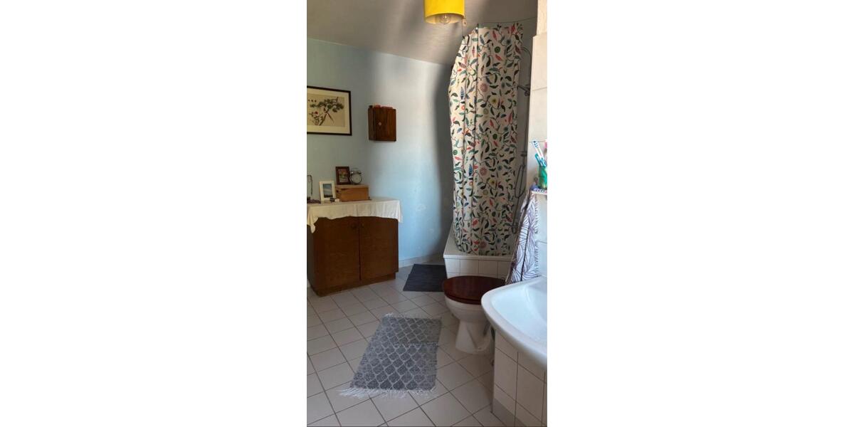 Dachgeschoßwohnung Halle (Saale) - 4 Zimmer, 90 m&sup2;, 631&euro; | Angebot:25407102