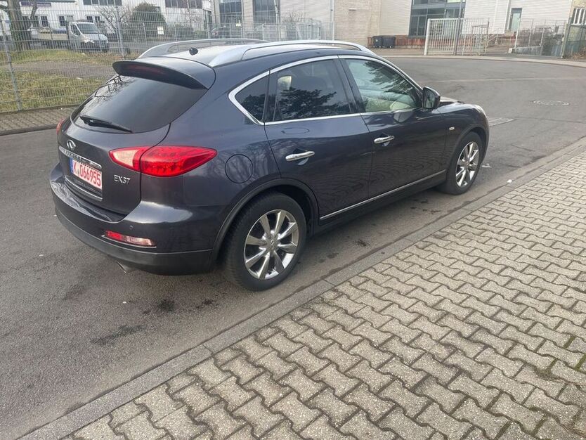 EX37