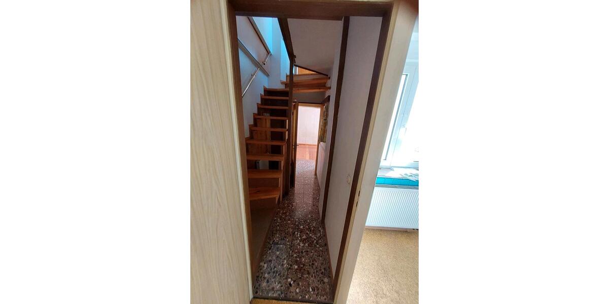 Reihenhaus Pößneck - 6 Zimmer, 112 m&sup2;, 89.000&euro; | Angebot:26656233