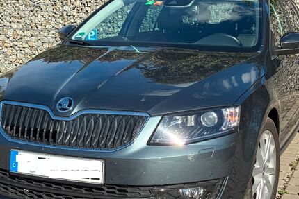 Skoda Octavia 98.000 km 14.400 € Bergkirchen 85232