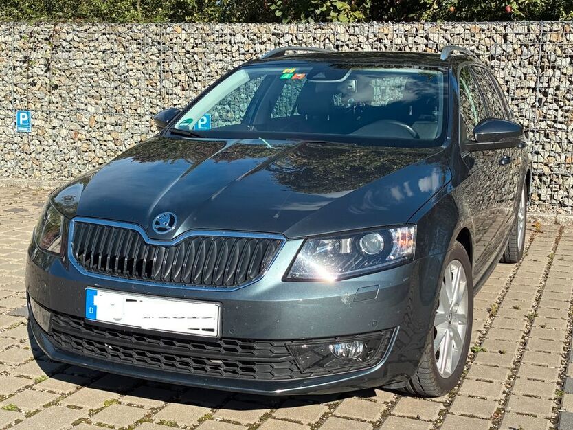 Skoda Octavia 98.000 km 14.400 € Bergkirchen 85232
