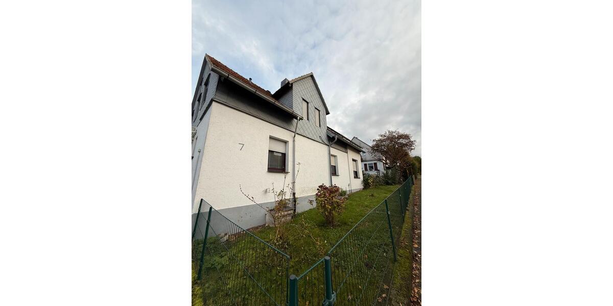 Einfamilienhaus Hofgeismar - 5 Zimmer, 145 m&sup2;, 275.000&euro; | Angebot:23231262