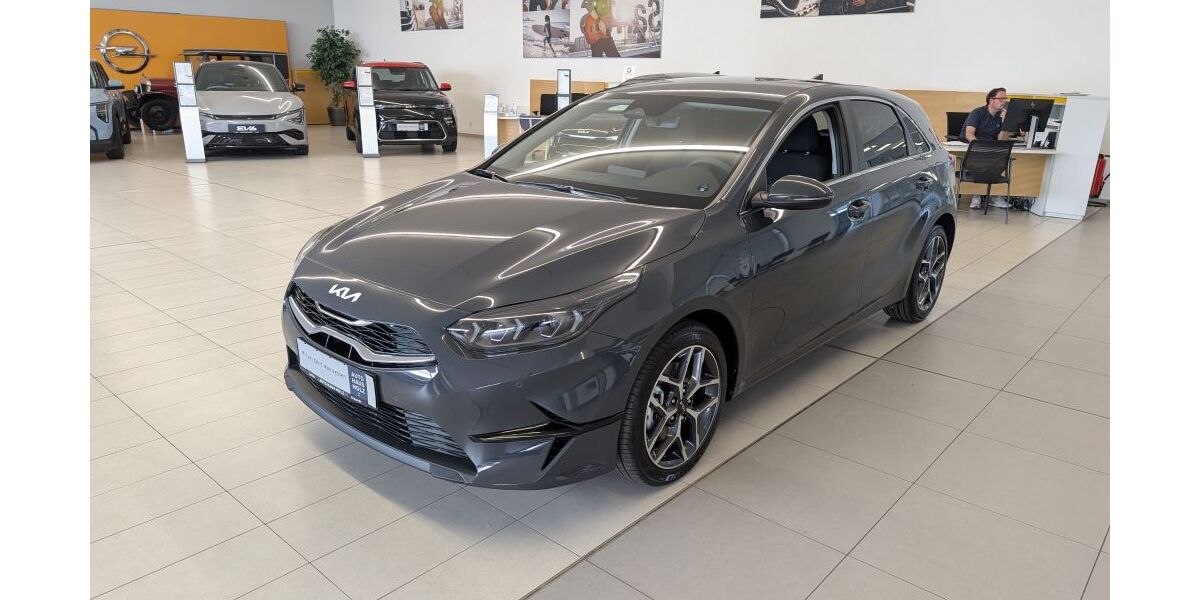 Kia ceed / Ceed 1.518 km 25.590 &euro; Landau 76829