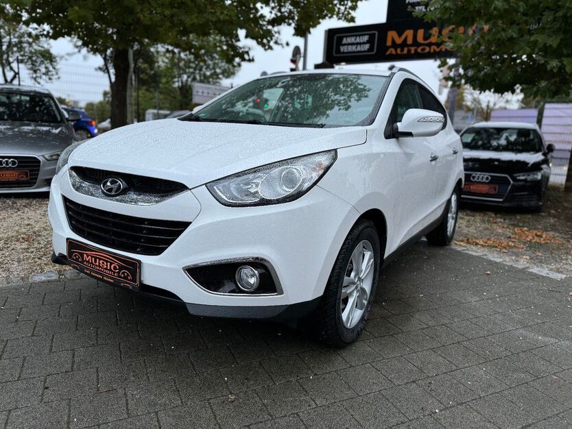 Hyundai ix35 97.870 km 10.950 € München 81243