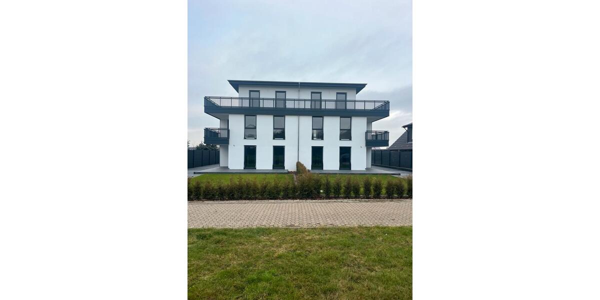 Moderne Neubau- DHH 4 zimmer
