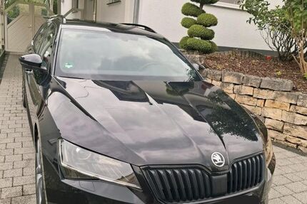 Skoda Superb 71.000 km 22.999 &euro; Hadamar 65589