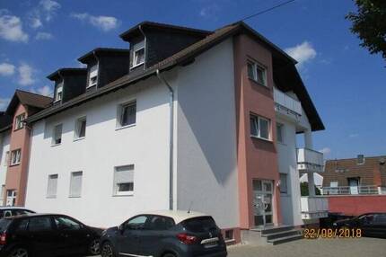 Suche Nachmieter für 4 ZKB mit Balkon