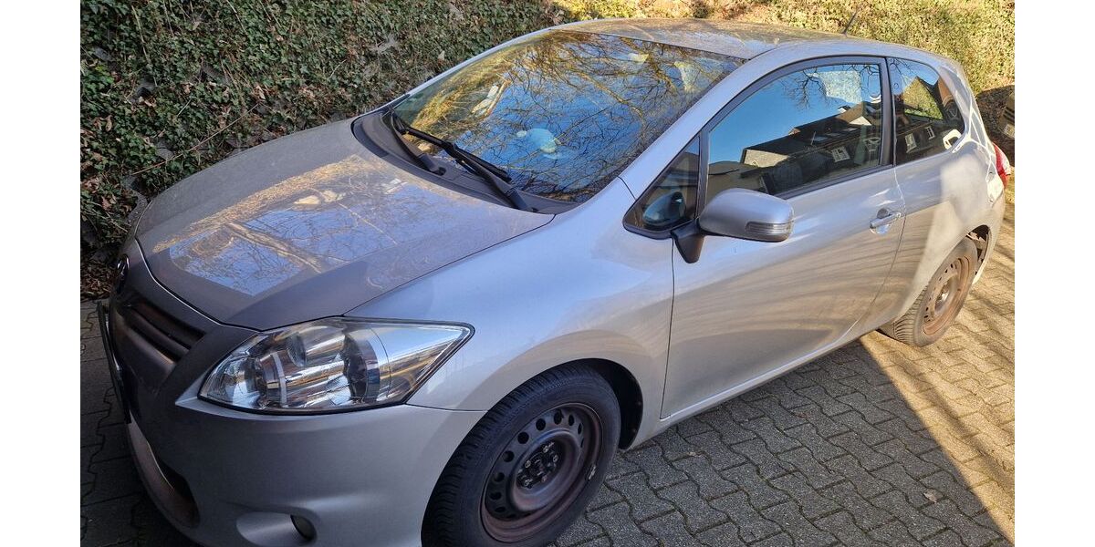 Toyota Auris 77.300 km 5.200 &euro; Ennepetal 58256