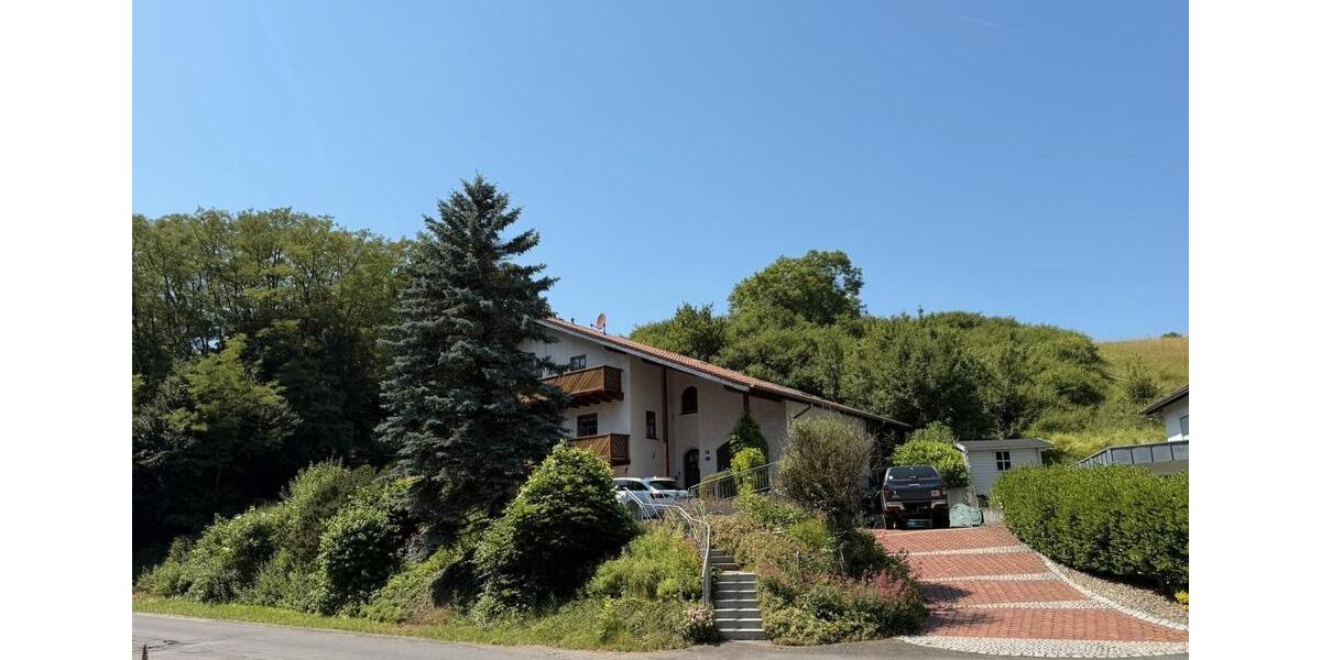 Einfamilienhaus Felsberg - 5 Zimmer, 250 m&sup2;, 350.000&euro; | Angebot:26960077