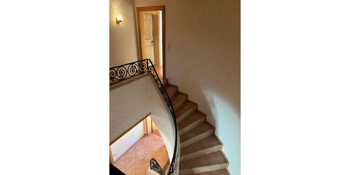Einfamilienhaus Edling Hart - 6 Zimmer, 200 m&sup2;, 2.200&euro; | Angebot:26853020