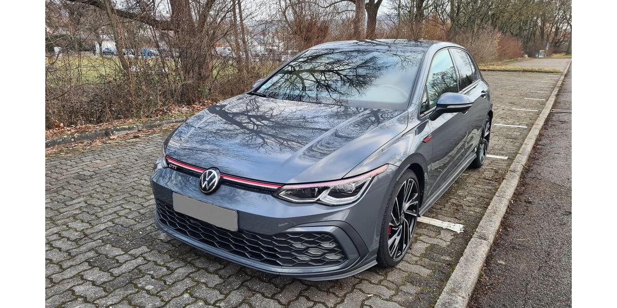 VW Golf 27.600 km 28.990 &euro; Großbottwar 71723