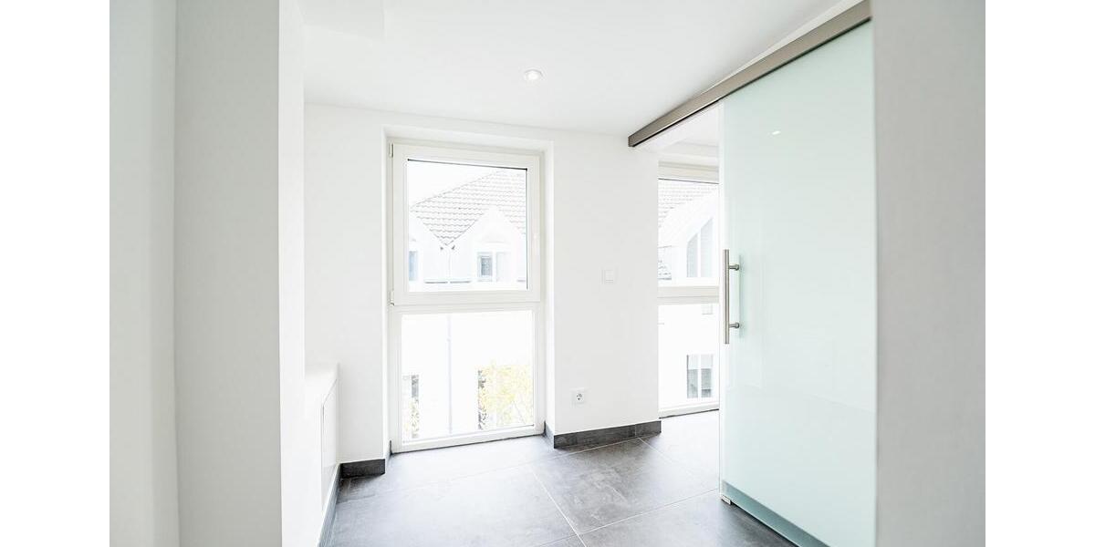 Einfamilienhaus Hilden - 3 Zimmer, 122 m&sup2;, 2.340&euro; | Angebot:23459204