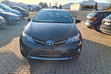 Toyota Auris 110.000 km 9.699 &euro; Korbach 34497