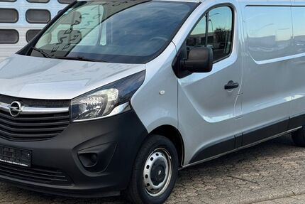 Opel Vivaro 256.000 km 6.900 € Düren 52353