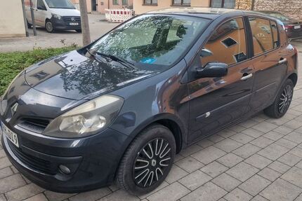 Renault Clio 270.000 km 2.000 &euro; Allersberg 90584