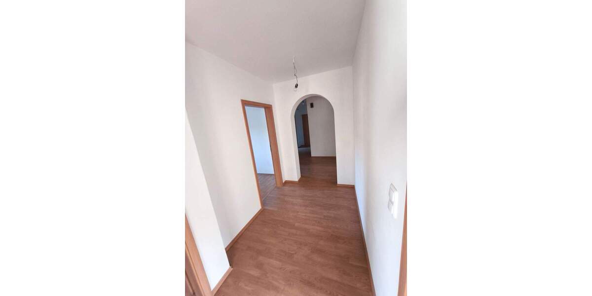 Etagenwohnung Neunkirchen a.Brand Ermreuth - 3 Zimmer, 125 m&sup2;, 1.000&euro; | Angebot:26471152