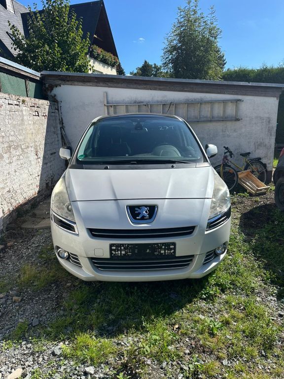 Peugeot 5008 185.752 km 3.700 € Lunzenau 09328