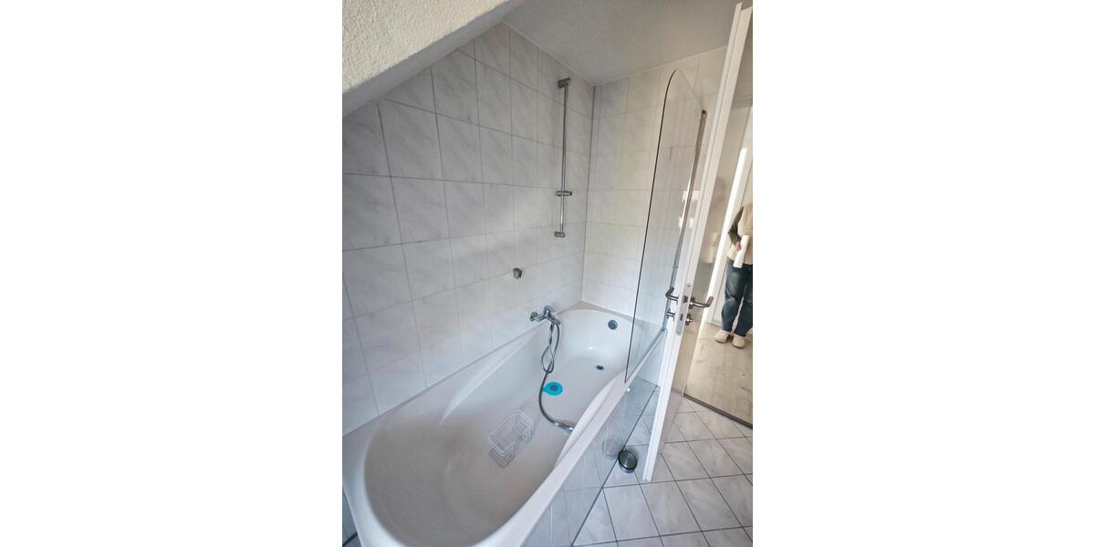 Moderne und helle 3-Zimmer Dachgeschosswohnung zur Miete 3 zimmer