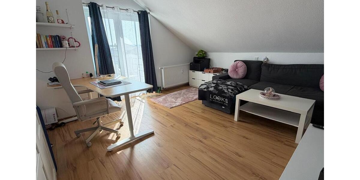 Dachgeschoßwohnung Hofgeismar - 3 Zimmer, 82 m&sup2;, 850&euro; | Angebot:25406588