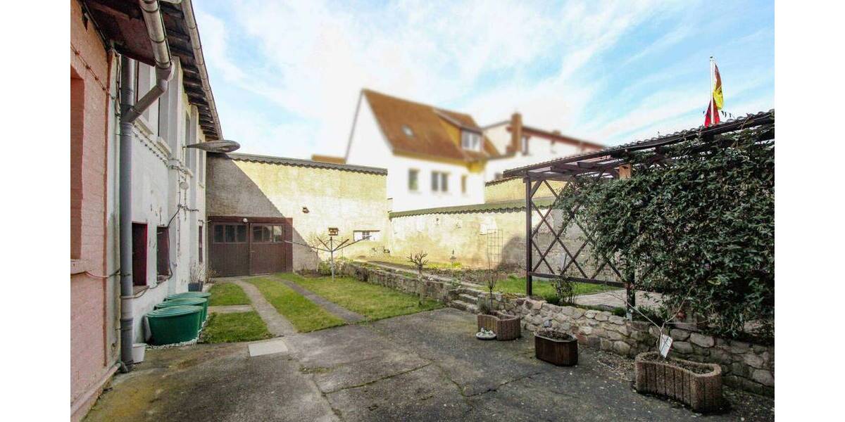 Reihenmittelhaus Calbe - 5 Zimmer, 220 m&sup2;, 99.000&euro; | Angebot:26176324