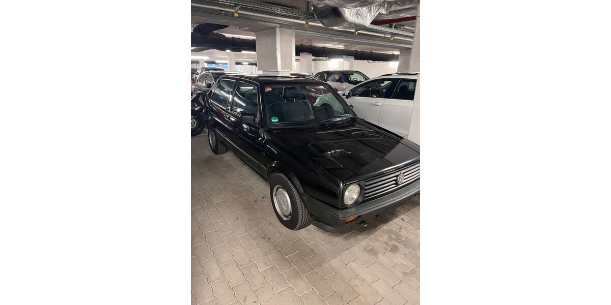 VW Golf 85.000 km 5.999 &euro; München 81927