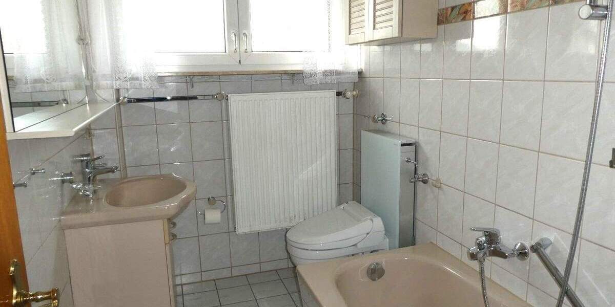 Doppelhaushälfte Pfullendorf - 7 Zimmer, 120 m&sup2;, 359.000&euro; | Angebot:25835067