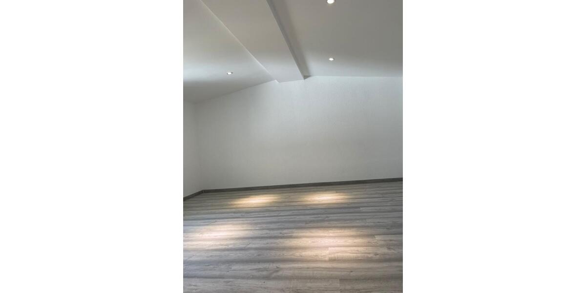 Mehrfamilienhaus, Wohnhaus Kreuztal - 8 Zimmer, 185 m&sup2;, 299.000&euro; | Angebot:26889254