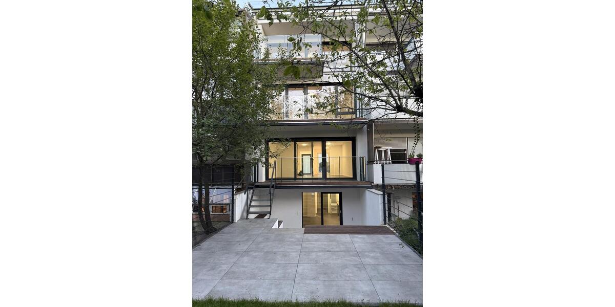 Reihenhaus Freiburg im Breisgau Haslach - 6 Zimmer, 160 m&sup2;, 3.250&euro; | Angebot:25361243