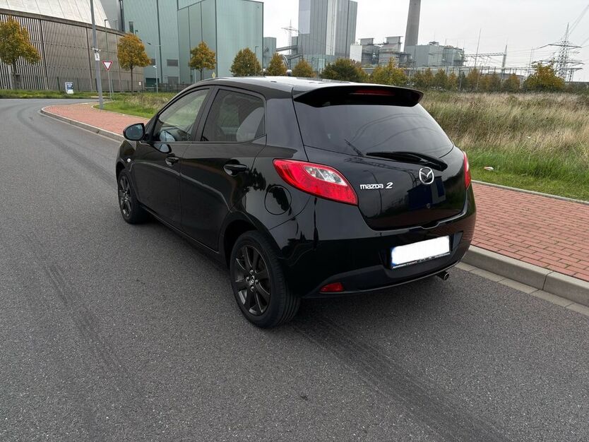 Mazda 2 154.000 km 5.200 € Duisburg 47178