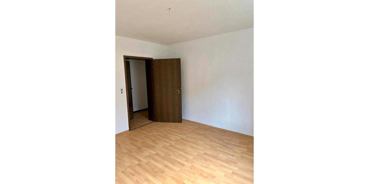 Etagenwohnung Werdohl - 3 Zimmer, 80 m&sup2;, 850&euro; | Angebot:26359722