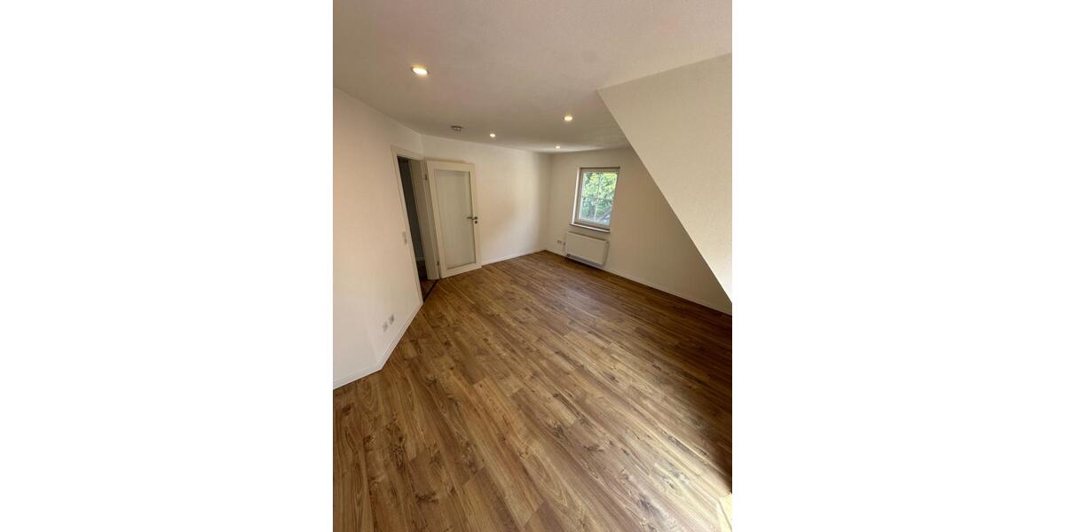 Stilvolle 4,5-Zimmer-Maisonette mit Terrasse ins Grüne zimmer