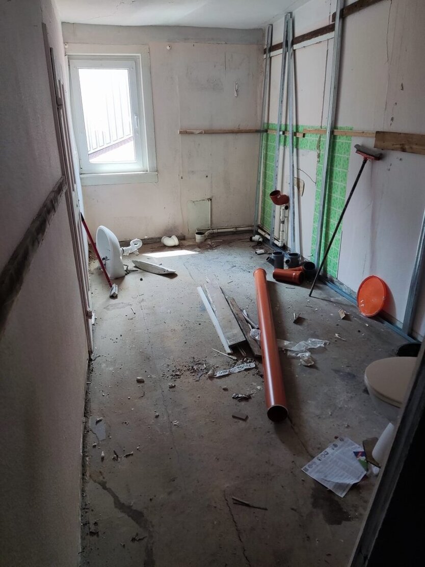 Ohrdruf, Wohn-u.Geschäftshs. zimmer