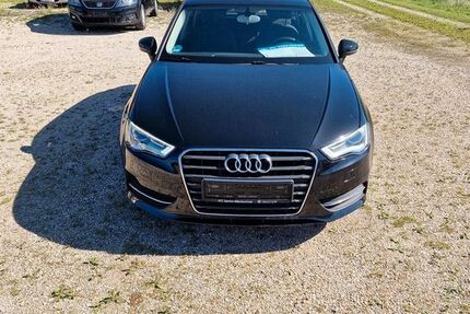 Audi A3 148.787 km 10.900 € Tacherting 83342