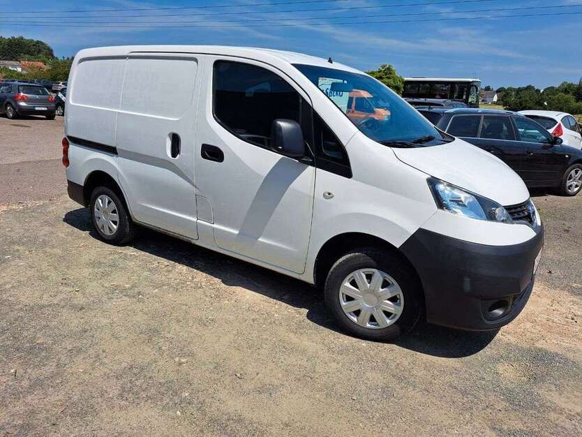 NV200