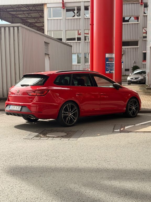 Seat Leon 40.980 km 22.999 € Dinslaken 46539