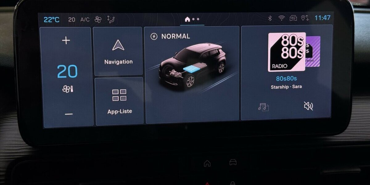 Jeep Avenger Elektro Longitude 54 kWh Navigation 24.400 km 19.790 &euro; Lich 35423