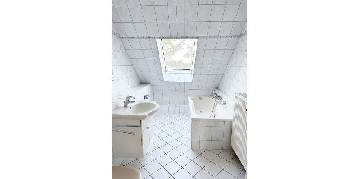 Etagenwohnung Riesa Gröba - 3 Zimmer, 74 m&sup2;, 600&euro; | Angebot:24973610