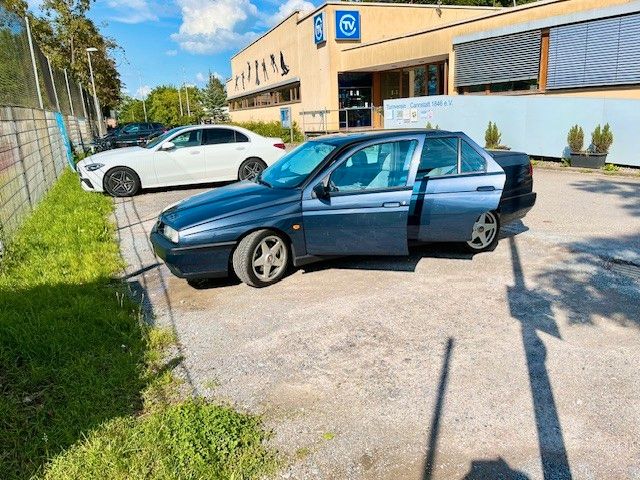Alfa Romeo 155 120.400 km 8.500 &euro; Stuttgart 70376