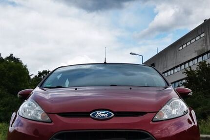Ford Fiesta 156.000 km 2.500 &euro; KARLSRUHE 76185