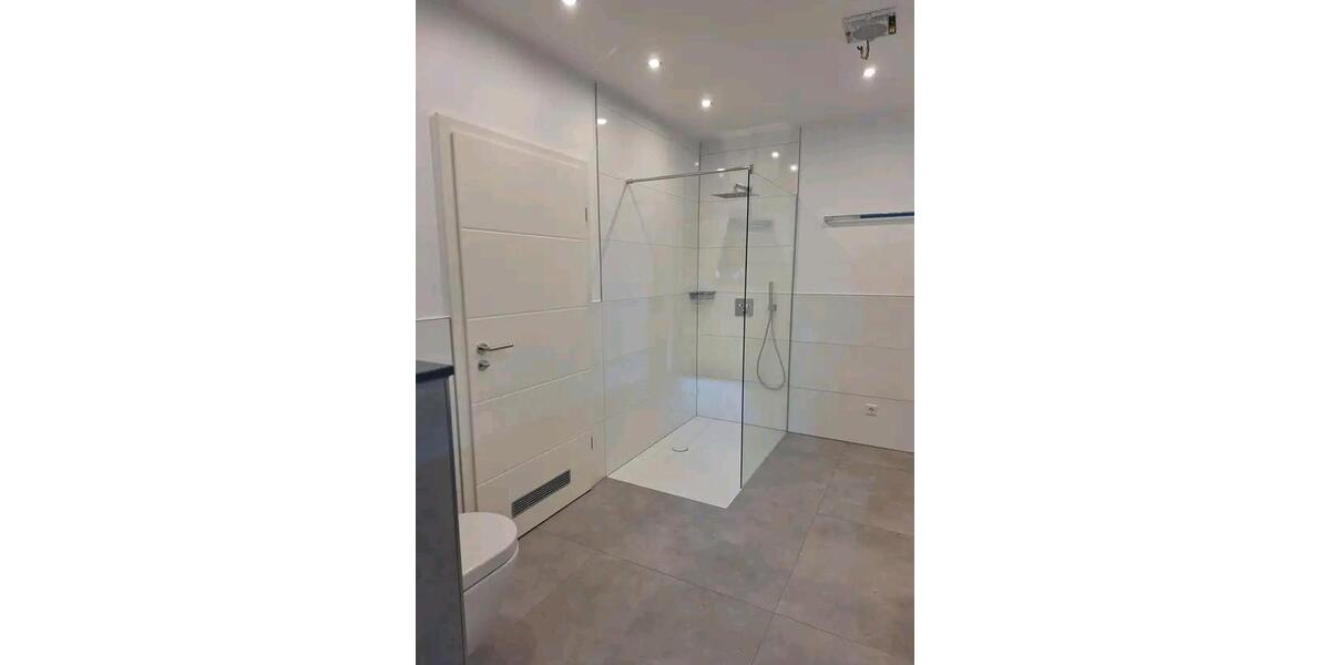 Schönes, geräumiges Haus mit 3 Zimmern 3 zimmer