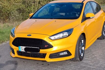 Ford Focus 40.018 km 20.700 &euro; Niederkassel 53859