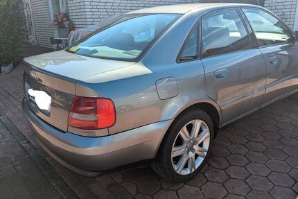 Audi A4 290.000 km 1.400 &euro; Andervenne 49832
