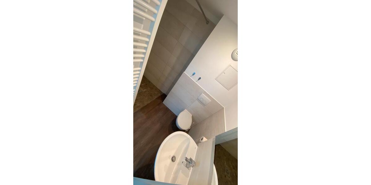 NUR STUDISAZUBIS: Nachmieterin ab sofort Studiwohnheim Rostock 1 zimmer