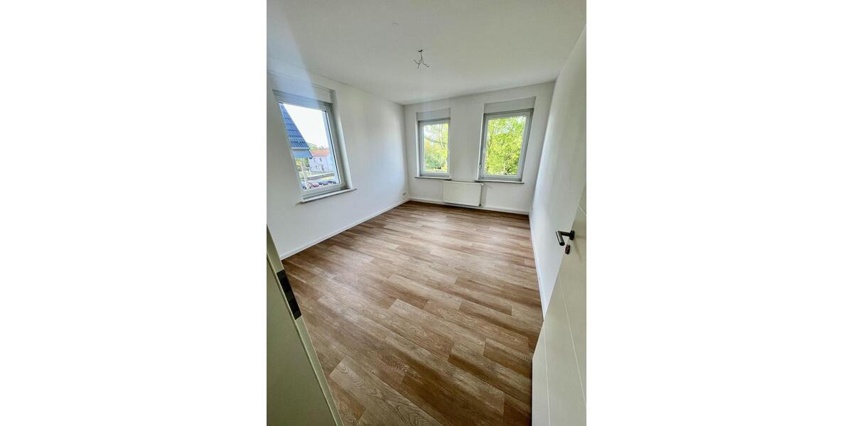 Etagenwohnung Leipzig Südost - 4 Zimmer, 106 m&sup2;, 1.150&euro; | Angebot:26349621